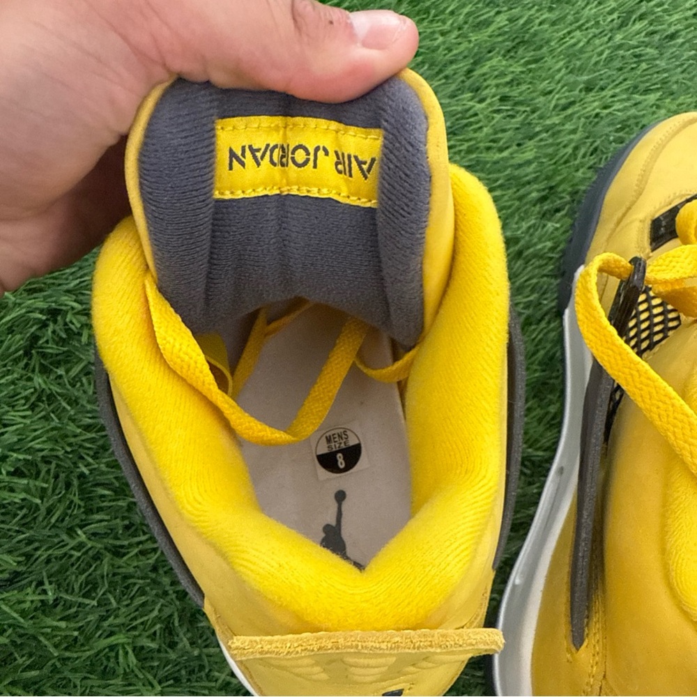 Air Jordan 4 Retro “Lightning”